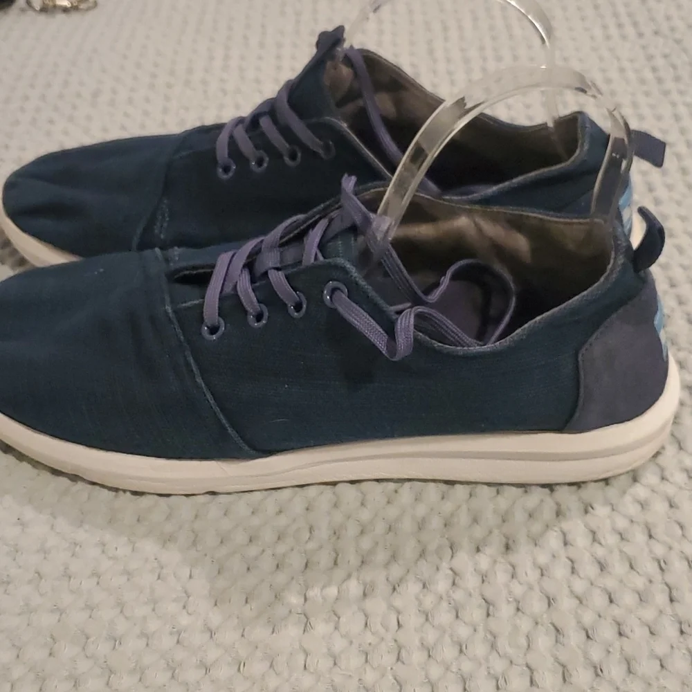 TOMS Navy Blue Sneakers Size 10 1/2 (#7)
